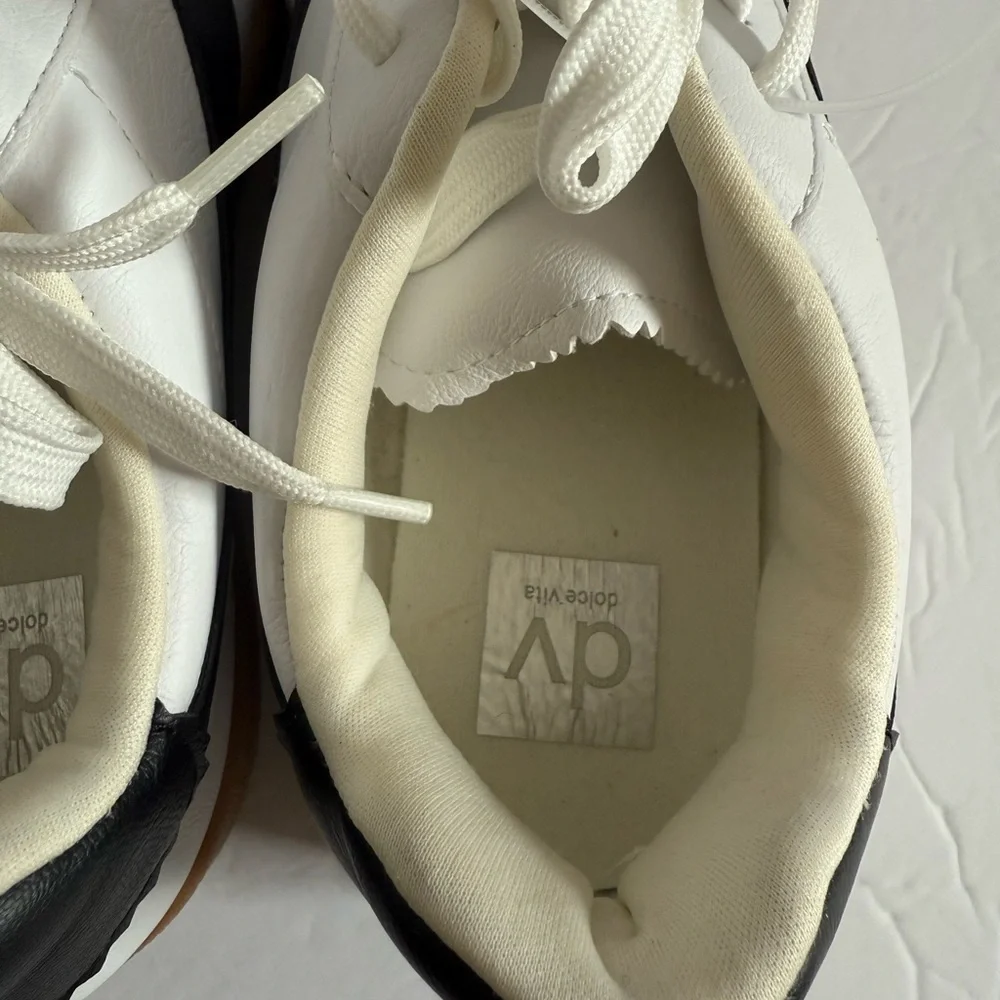 NWOT Dolce Vita White and Black Retro Modern Platform Trendy Sneakers Women 8.5